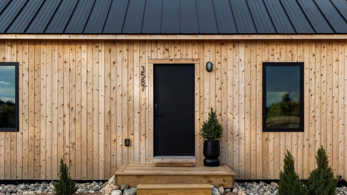 Petoskey Cabin | Hidden Acres - Austur Cabin