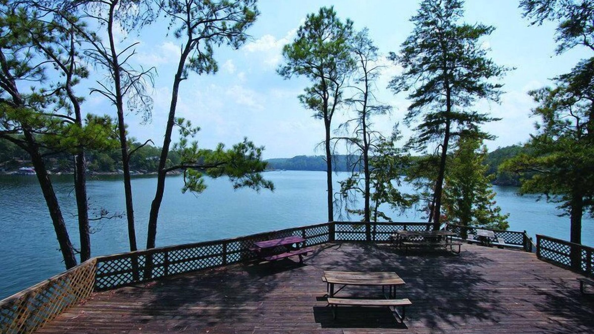 Arley House | Hidden Cove RV Resort
