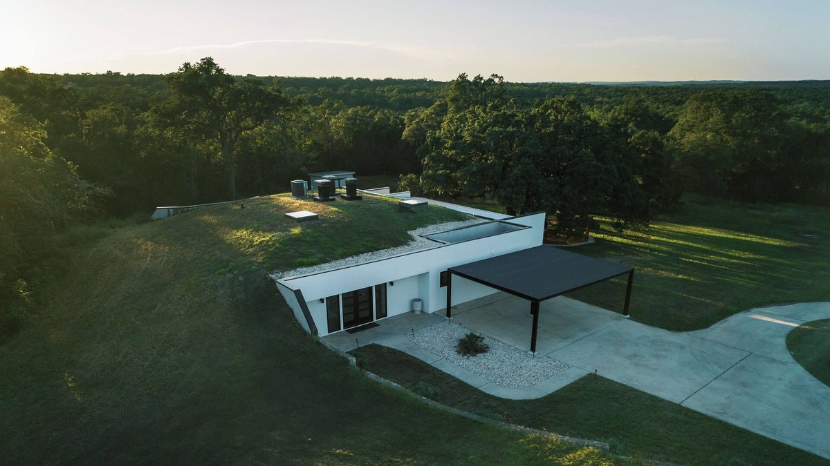 Driftwood House | Hidden Eco-Luxe Earth Home Retreat in the Heart of Hill Country