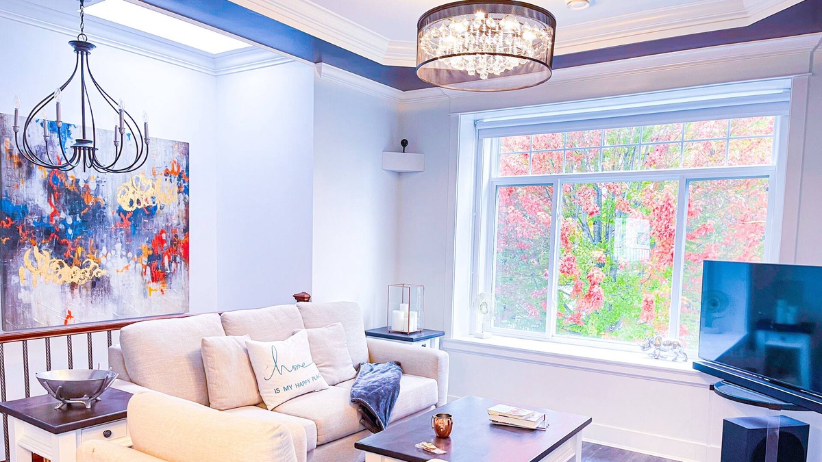Renfrew-Collingwood House | Hidden Gem 3 Bedroom near METROTOWN Burnaby Vancouver