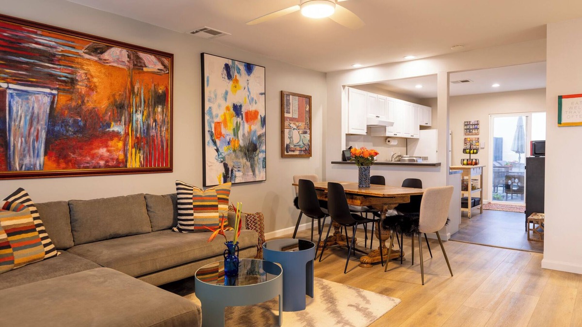 Bay Park House | Hidden Gem by the Bay. King Beds. Private Patio. Kid+Pet-Friendly.