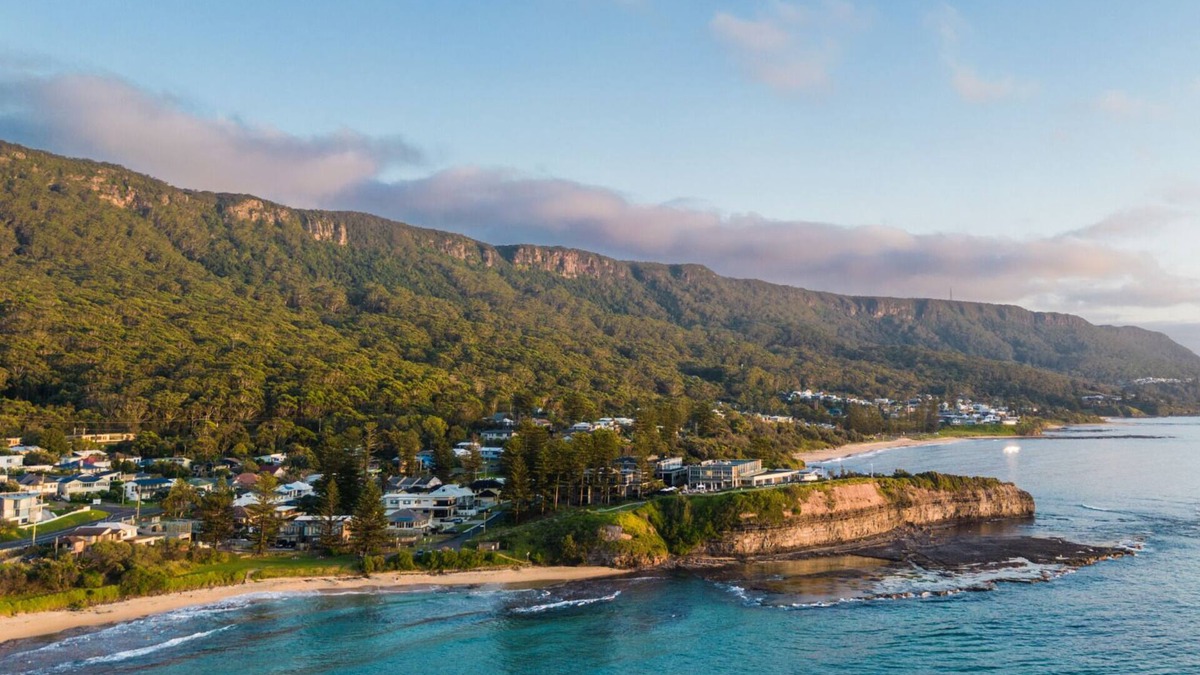 Austinmer House | Hidden Gem in Austinmer - Enjoy the laid-back coastal lifestyle! nnn