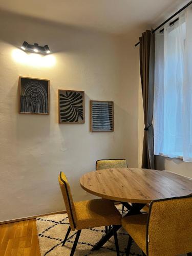 Gries Apartment | Hidden Gem in Old Town