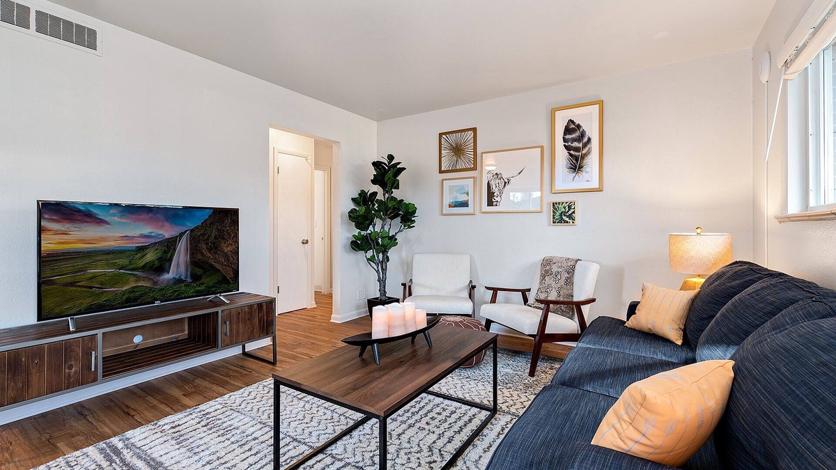 University Acres Condo | Hidden Gem Near Old Town | Grill & Cruiser Bikes!