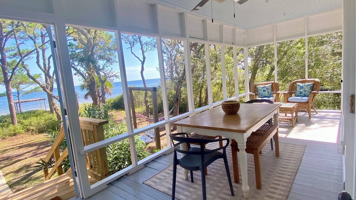 Saint Teresa House | Hidden Gem of St. Teresa Beach, Fl - 2/2 + bonus room