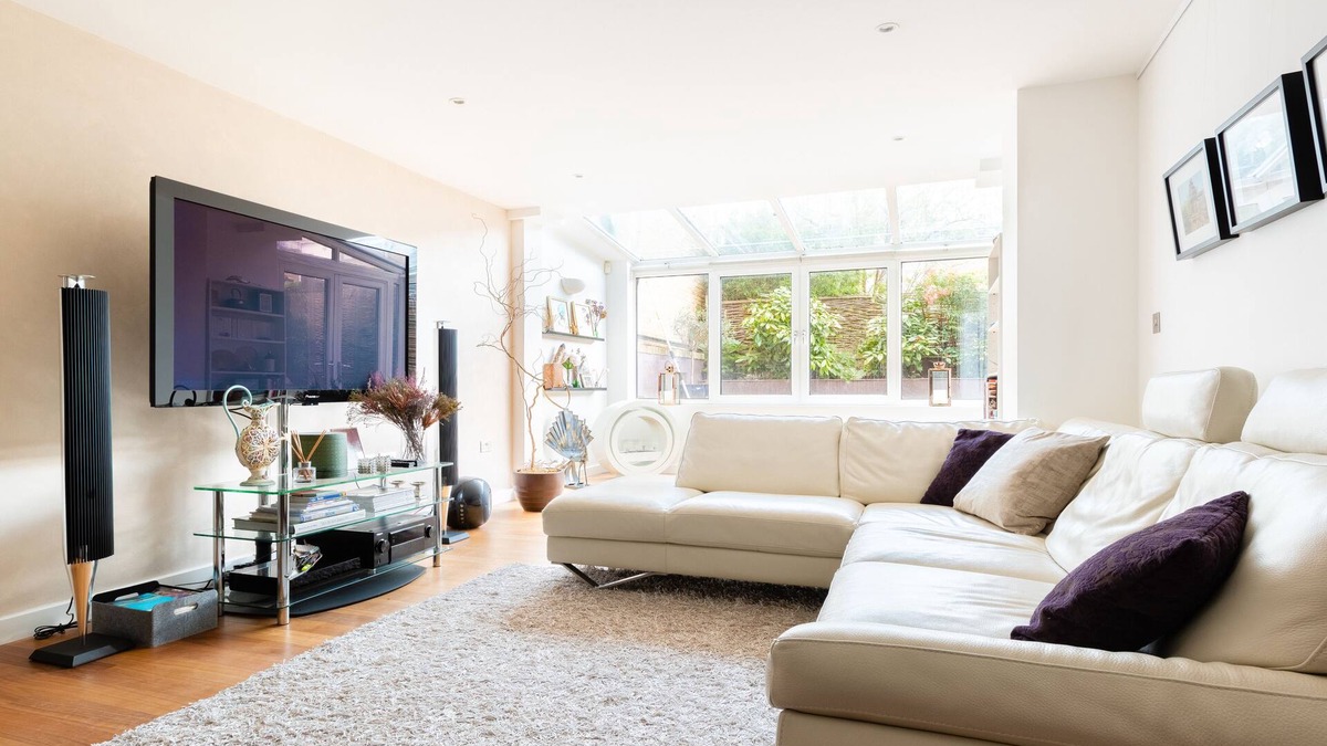 Thamesfield Apartment | | Hidden Gem | Spacious & Quiet | Putney |
