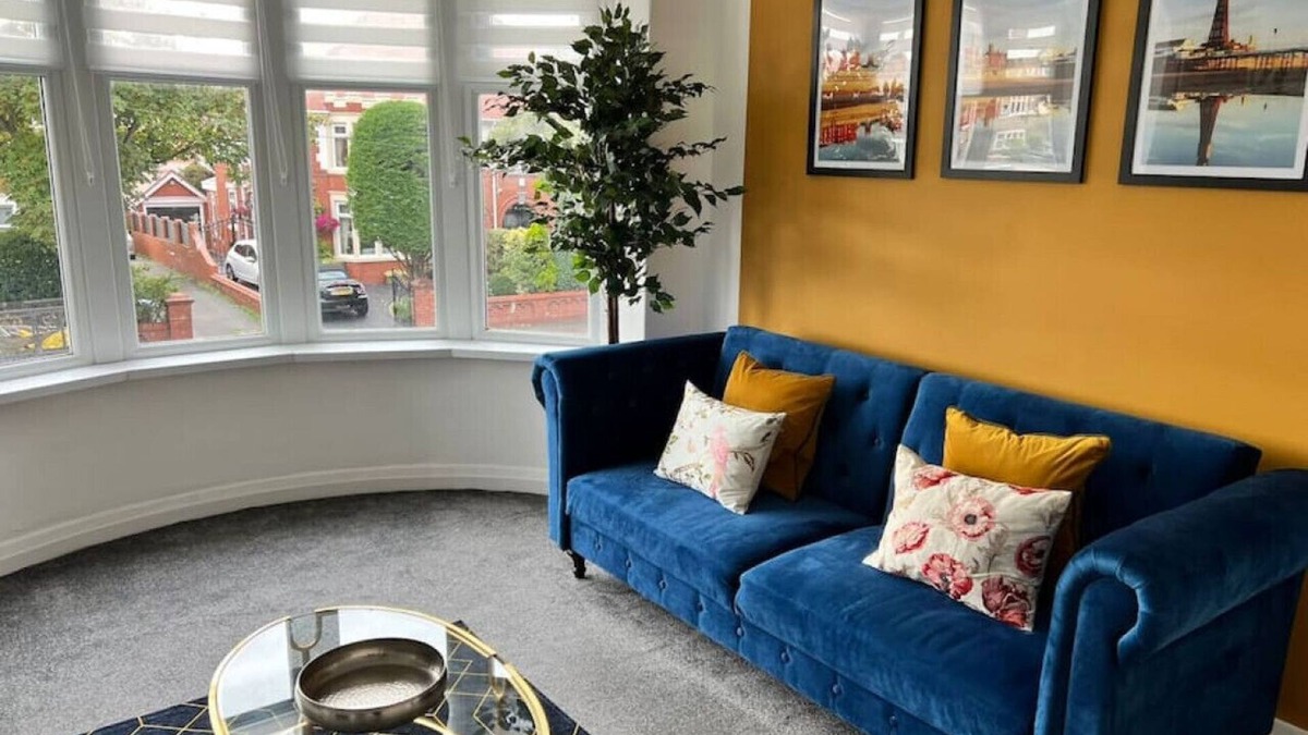 South Shore Apartment | Hidden Gem with parking Short walk to Pleasure Beach