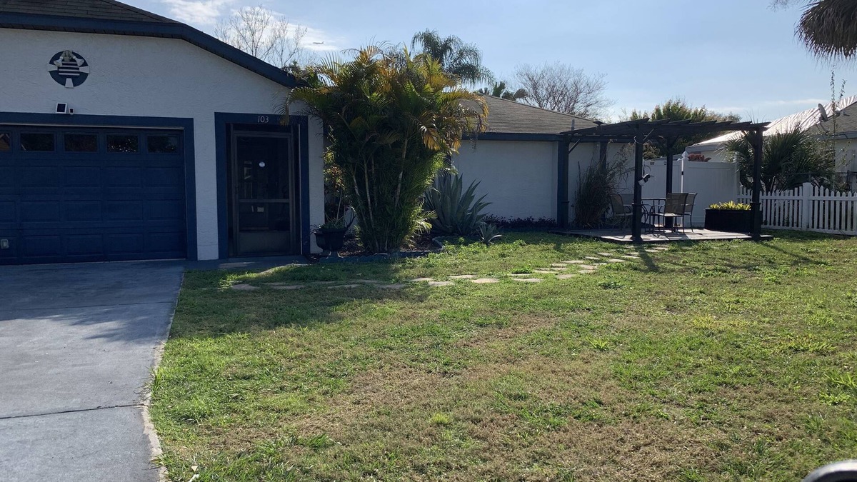 Pebble Point House | Hidden Gem with private pool for Family 20 minutes to Disney and Universal