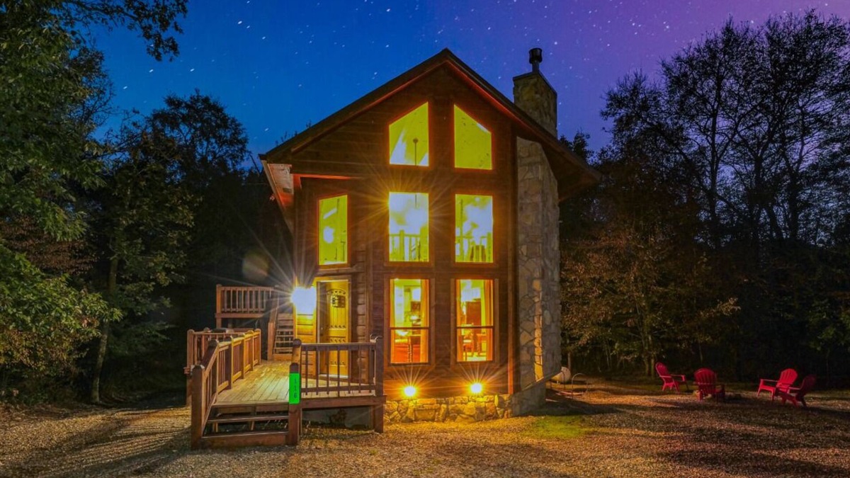 Broken Bow Cabin | Hidden Hickory, 1 BDR, Sleeper Sofa, Hot Tub