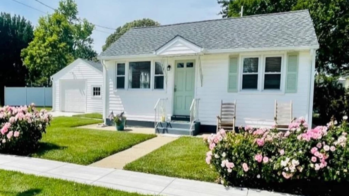 North Cape May House | Hidden Hideaway in North Cape May Short Walk To Bay (2 Bedrooms/1 Bathroom)