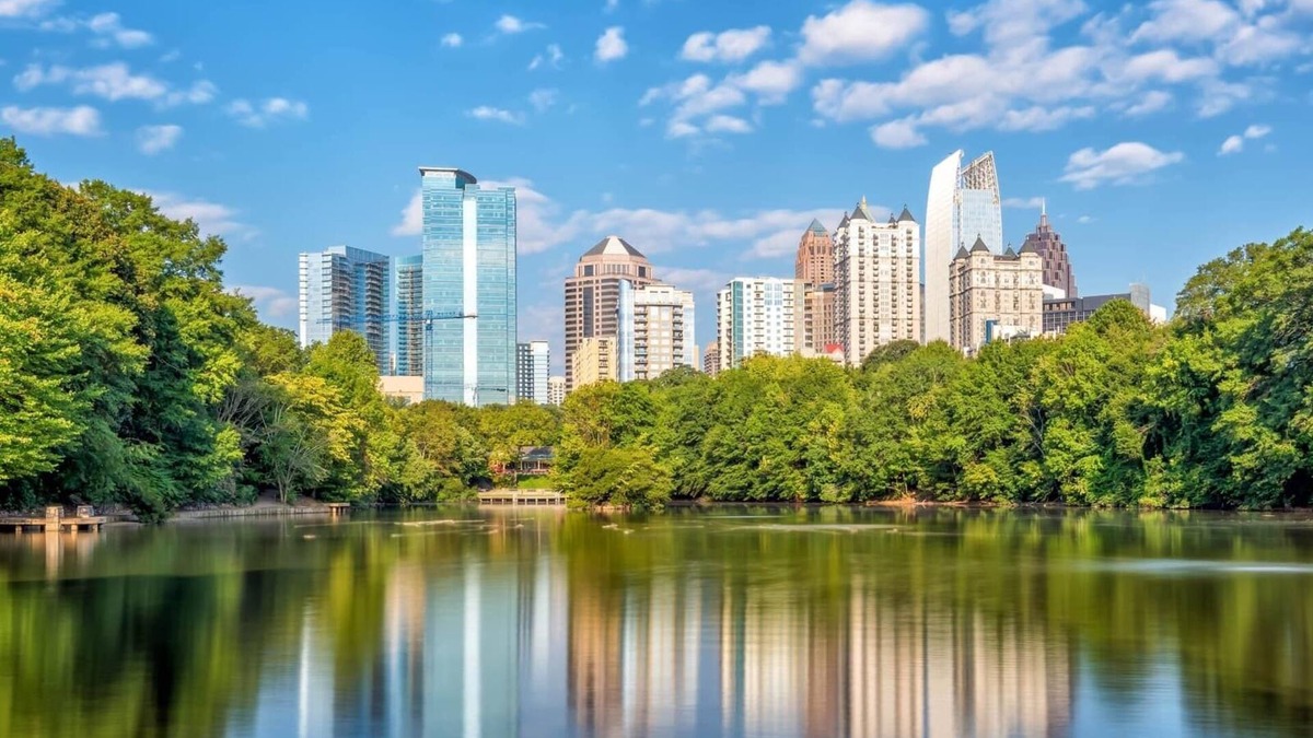 Ardmore Apartment | Hidden in Plain Site Suite w/Free Parking & City View