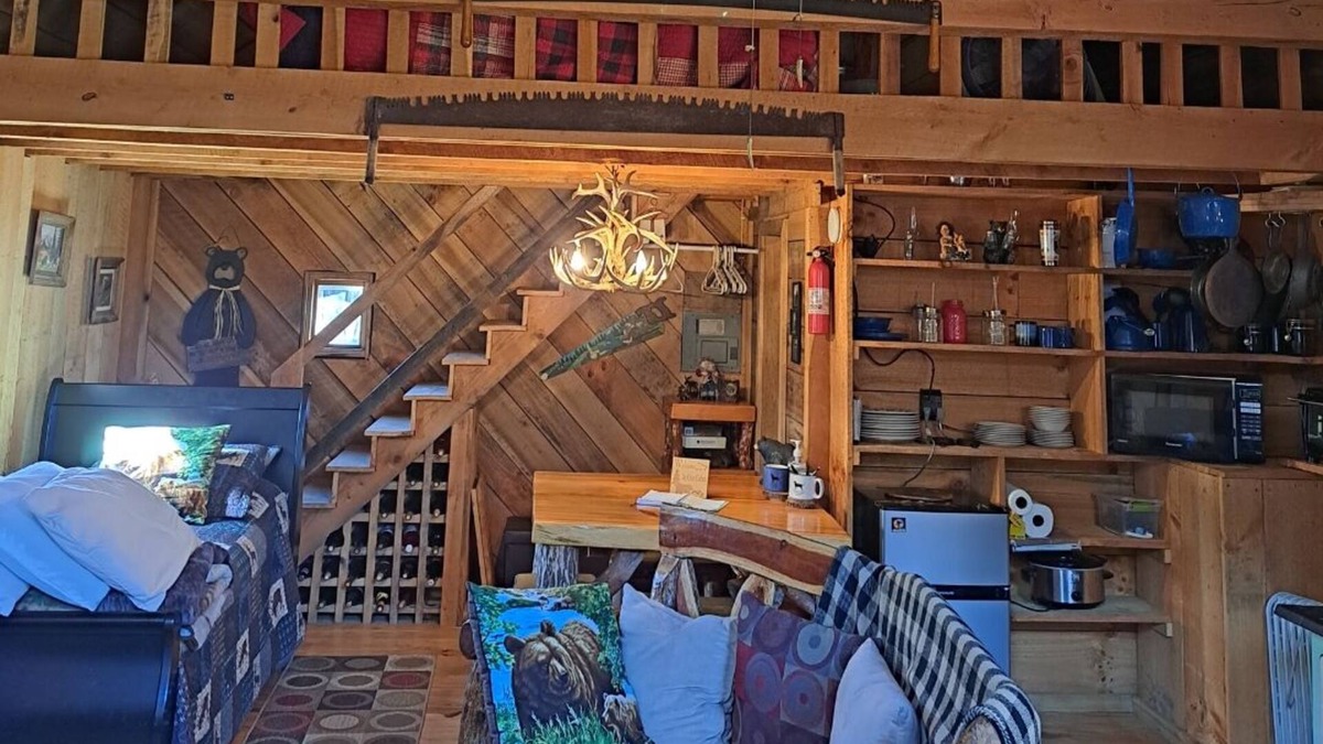 Zionville Cabin | Hidden Mountain Cabin with wildlife sightings