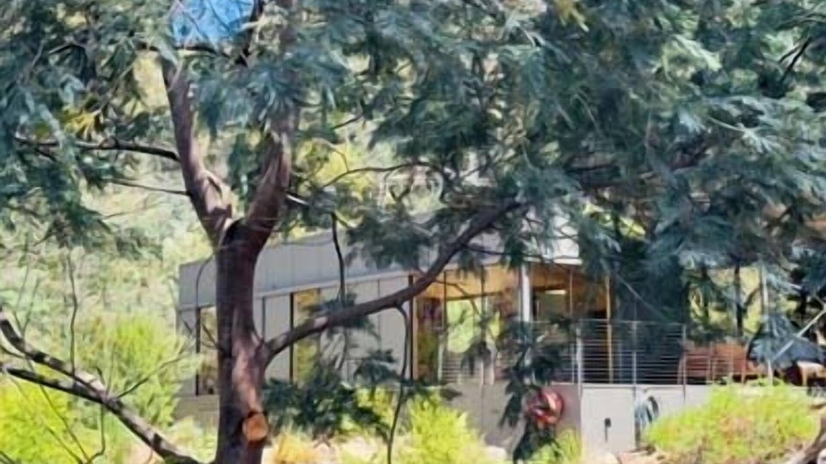 Police Point Cottage | Hidden on Huon, exclusive getaway
