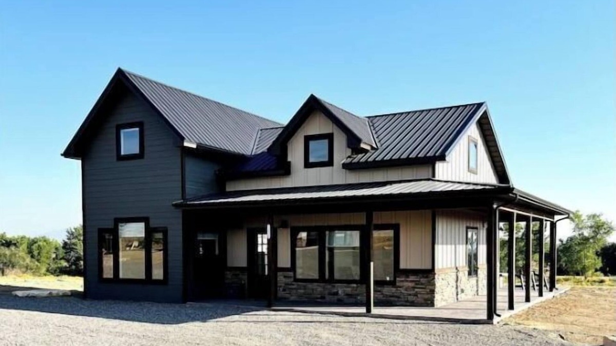 Montrose County House | Hidden Seewald Cabin on Vineyard with Hot Tub