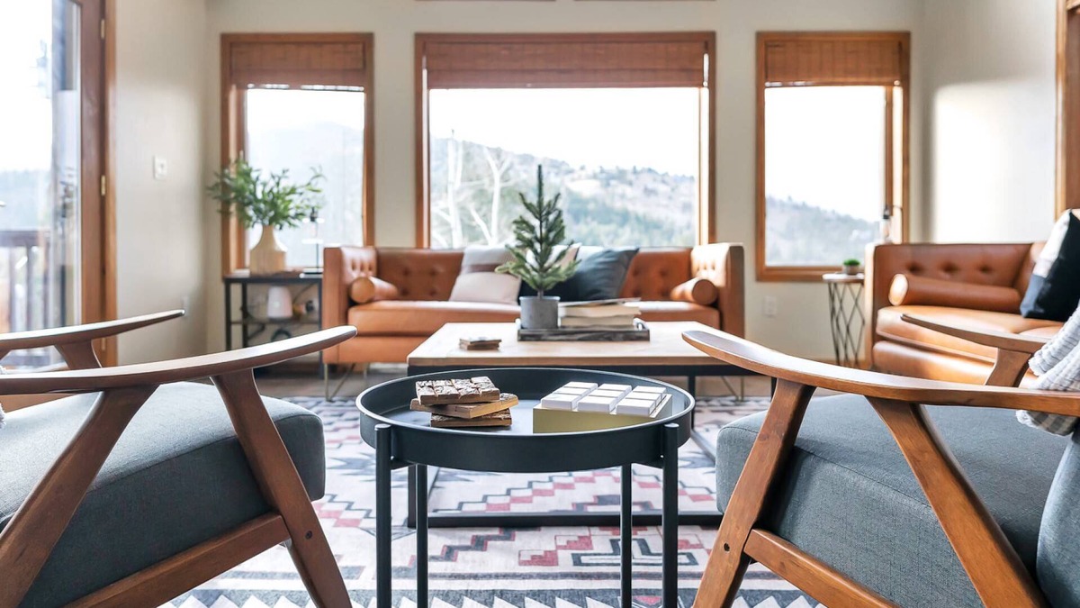 Evergreen House | Hide-A-Way in Evergreen. Private Hot Tub Pets Welcome