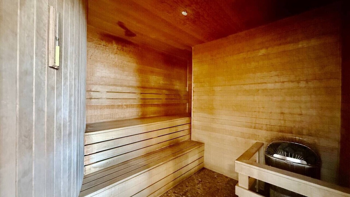 Oro-Medonte Apartment | Hideaway 2BR Condo Pool & Heated Pool