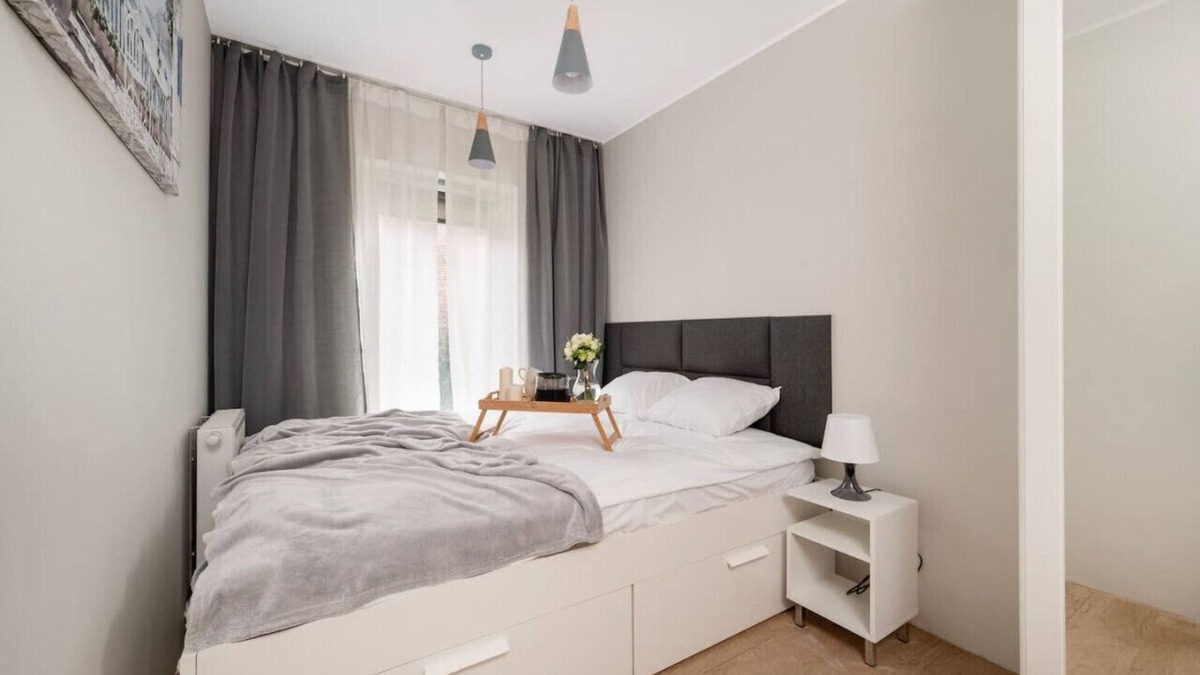 Lodz Apartment | Hideaway Apartment - Terrace with Garden & Parking by Rentujemy