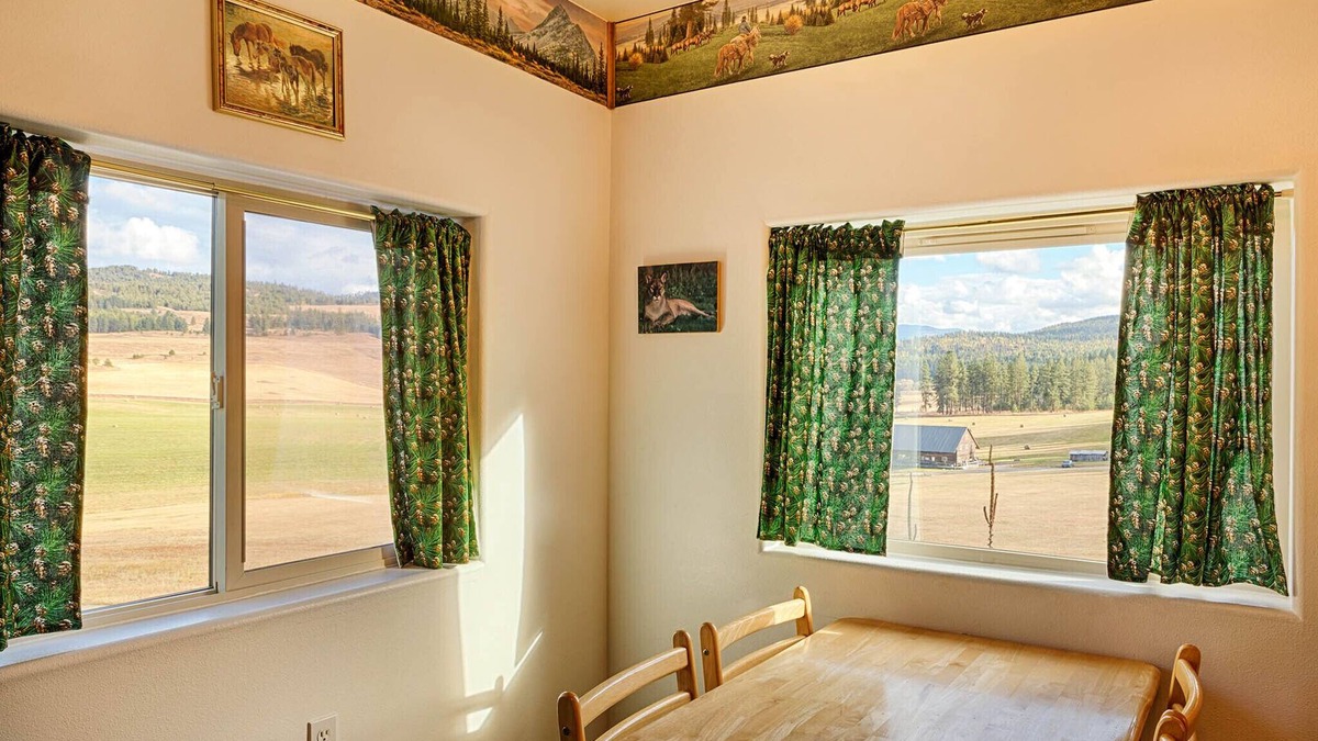 Oroville Cabin | Hideaway at Eden Valley Guest Ranch