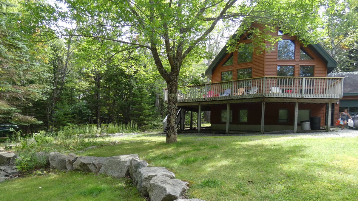 Bar Harbor Ski Chalet | Hideaway Chalet, Beautiful Cedar home abutting Acadia National Park
