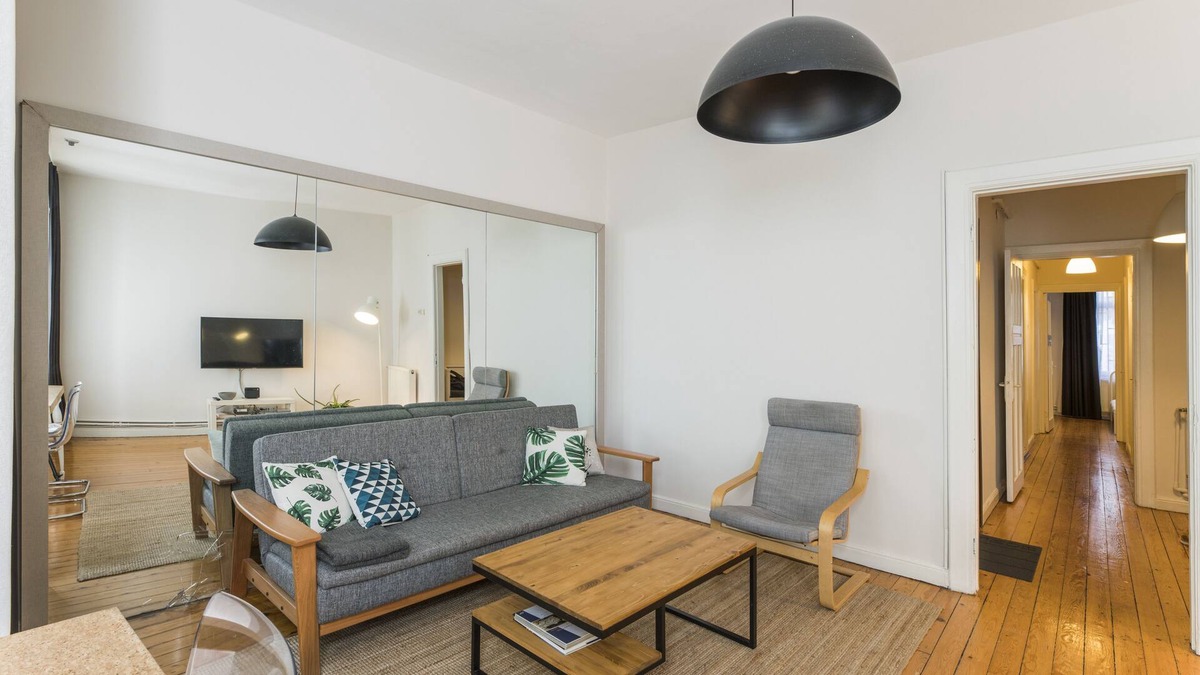 Tophane House | High ceiling apartment in trendy Cihangir neighbourhood!