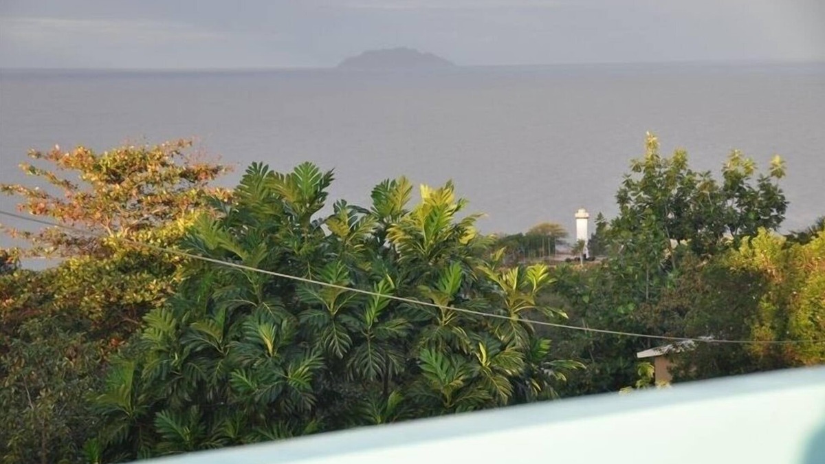 Puntas House | High End Amenities, Panoramic Sunset View, Roof Top Deck