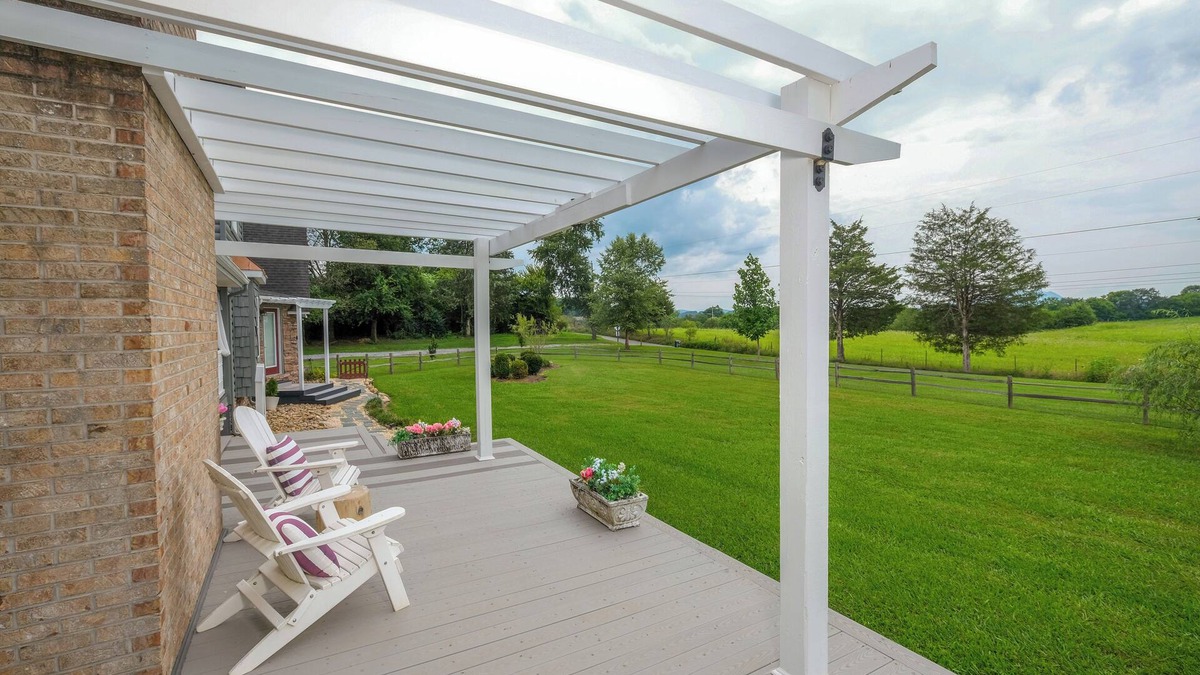 Sevierville Ski Chalet | High end, pet friendly 2br w/game room and fenced-in yard!