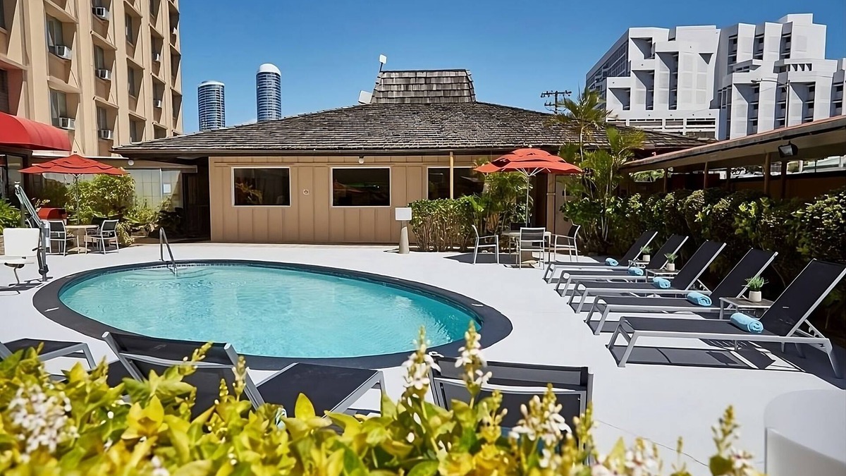 Ala Moana Hotel | High Floor City View Two Queens, Scenic Urban Garden Setting, Pool Access