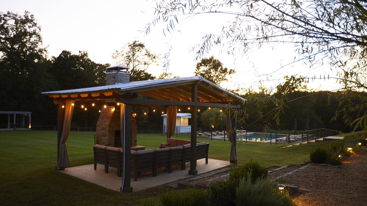 Arp Hotel | High Hill Farm