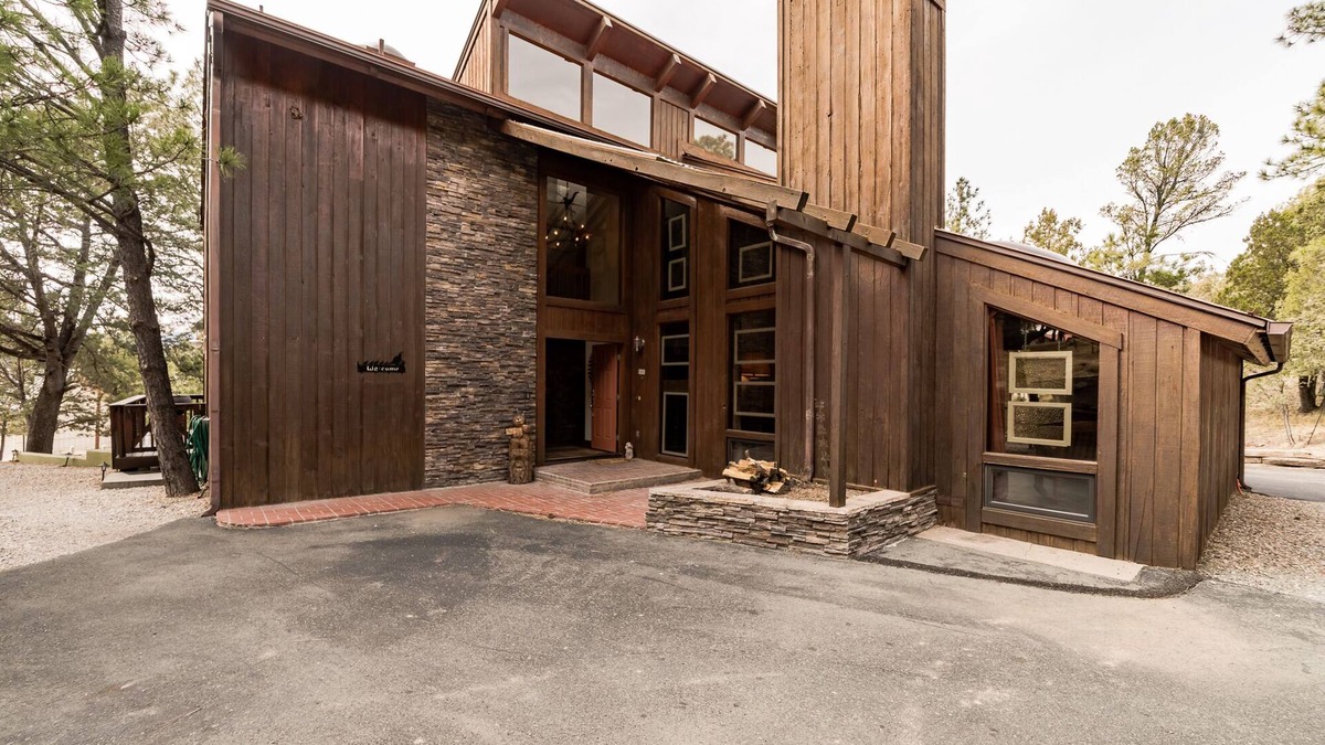 Ruidoso Cabin | High Loop | Fireplace, Hot Tub, Grill, Pool Table