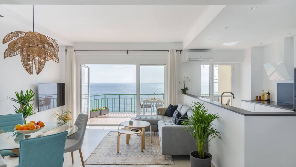 Torreblanca Apartment | High Quality First Line Beach Apartment with unbeatable views to the sea.