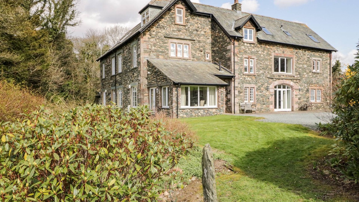 Keswick House | HIGH SPY, country holiday cottage, with a garden in Keswick