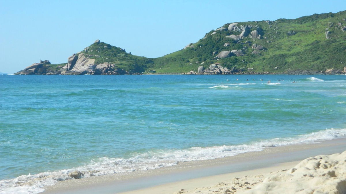 Barra da Lagoa House | HIGH STANDARD HOUSE IN BARRA DA LAGOA 50 METERS FROM CANAL DA BARRA