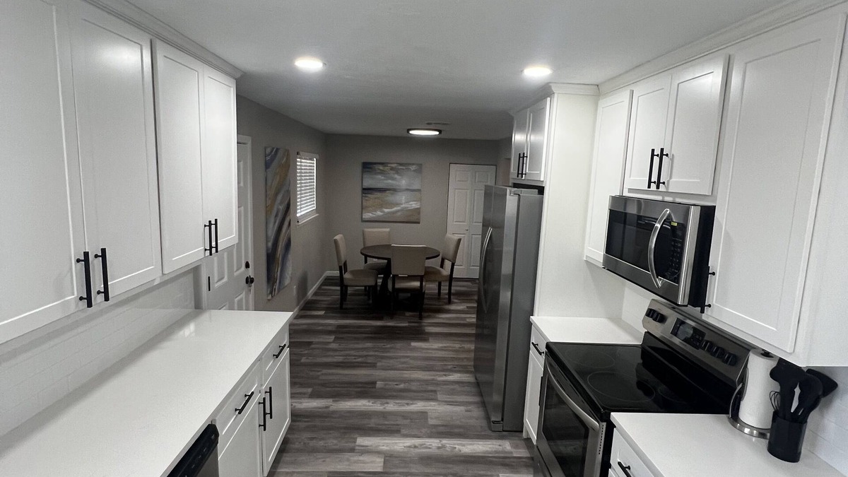 Lawton House | High tech Hideaway!