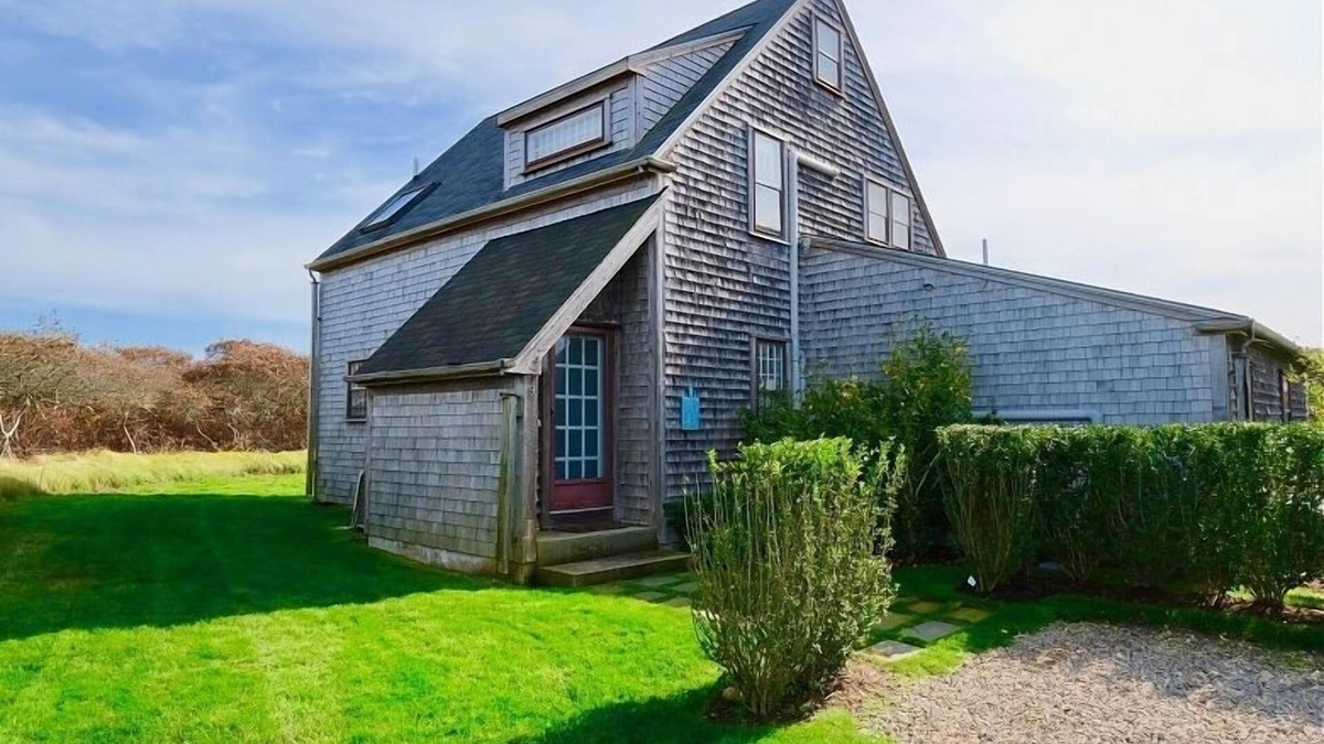 Tom Nevers House | HIGH TIDE - Comfy Home W/Pool, High Tide