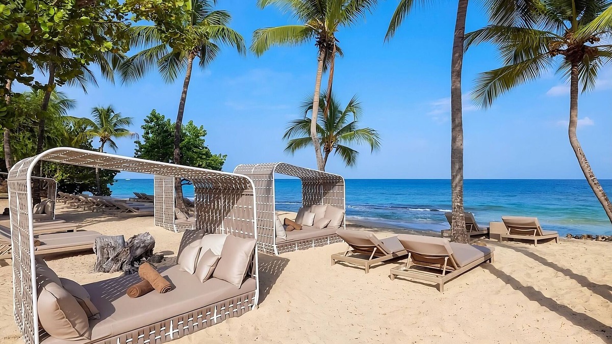 Morne Rouge House | High Tides and Good Vibes! Relaxing 4BR Suite, Oceanfront, Private Balcony!