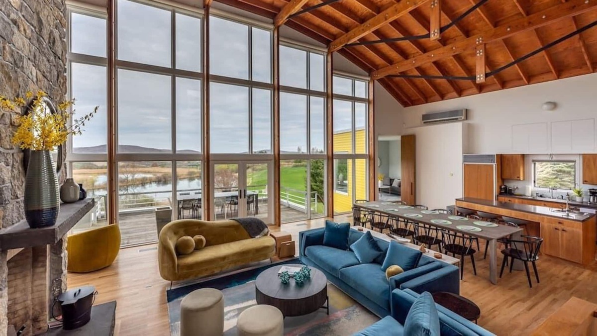 Town of Copake House | High View Hill: modern luxury on 45 scenic acres