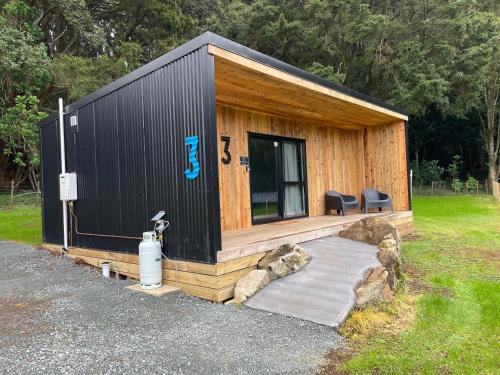 Maungatapere Ski Chalet | Highlander Farmstay - Cabins