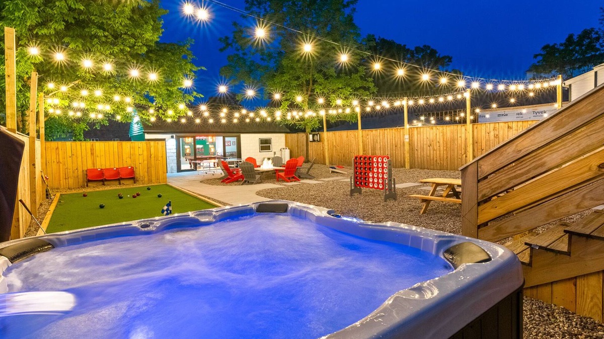 Cherokee Triangle House | *Highlands VIP 6BR | Hot Tub Putting Green Game Rm