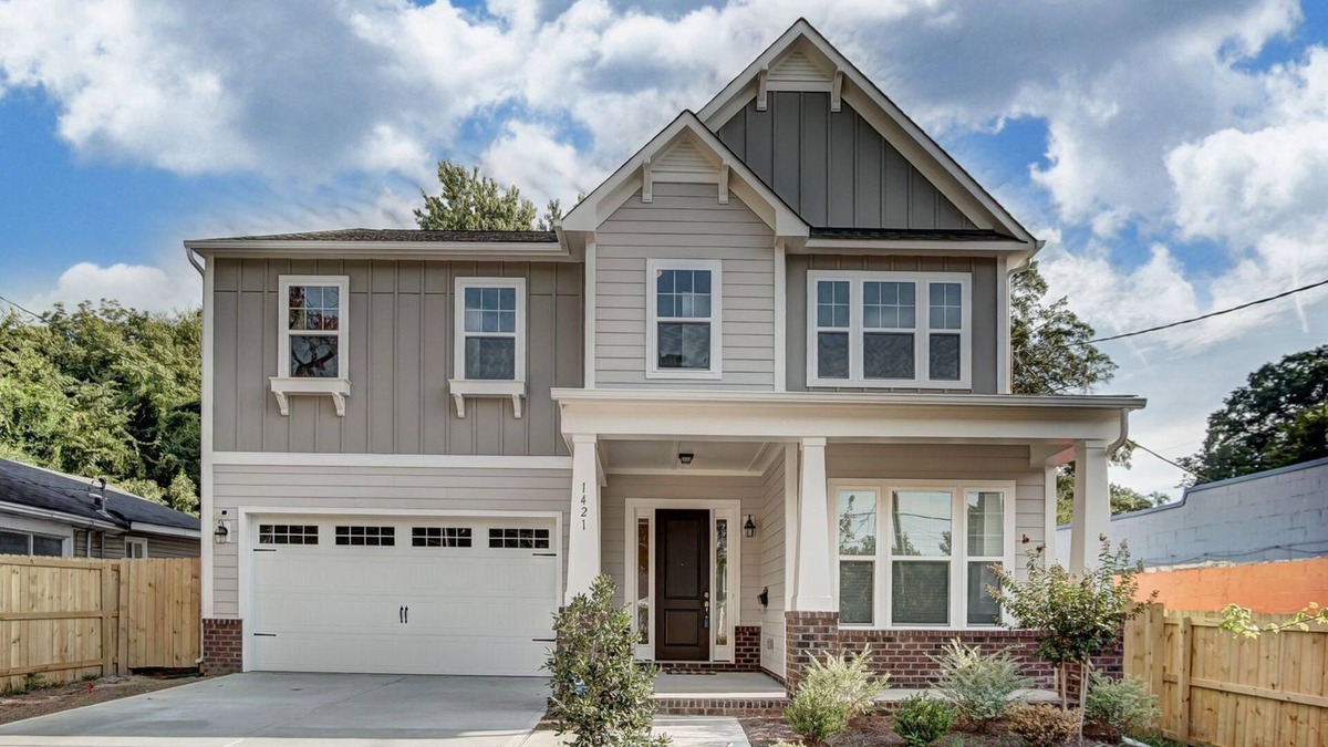Charlotte House | Highly Desired Beautiful Huge Craftsman Home -1mile Uptown!