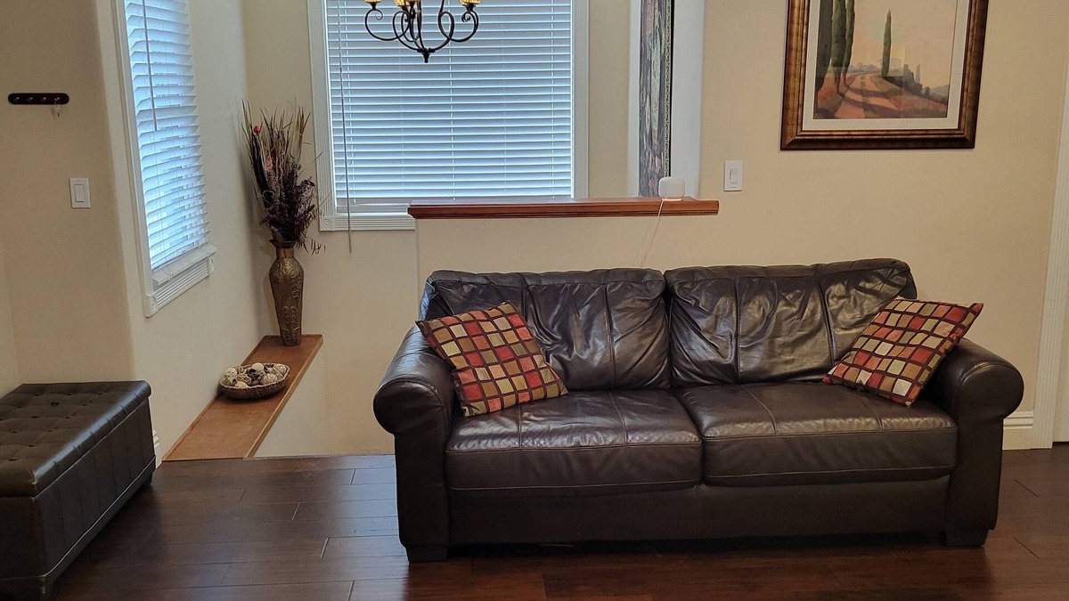 Golden Hill Condo | Highly Upgraded. Mins. to DT, Park, Zoo, Coronado, Airport. Families Welcome!