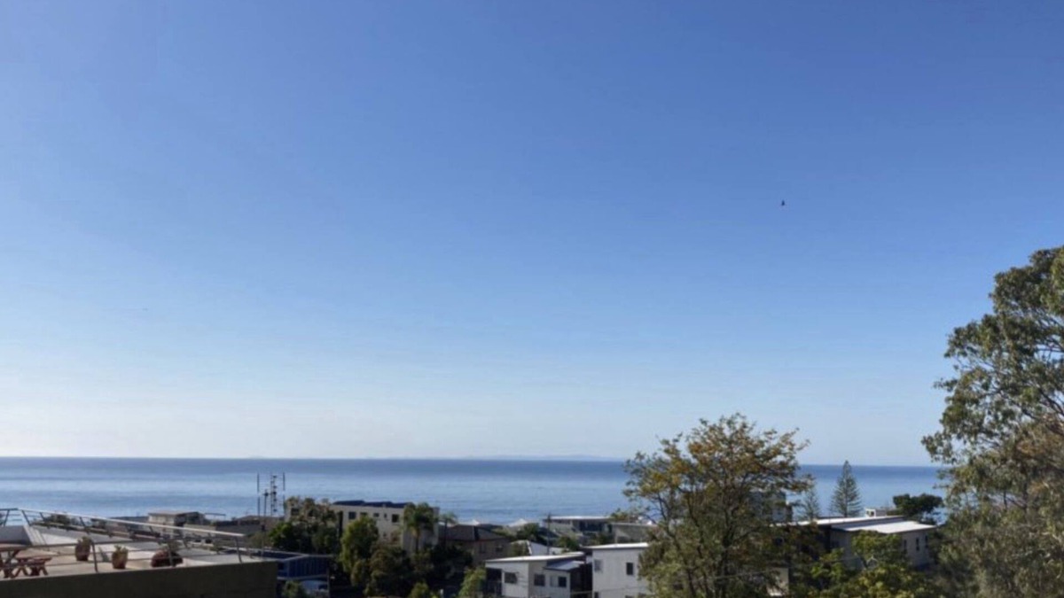 Kings Beach Apartment | HIGHPOINT UNIT 2 - Enjoy the beach, cafes and shops all within walking distance