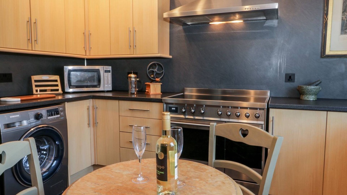Scarborough Cottage | Highview
