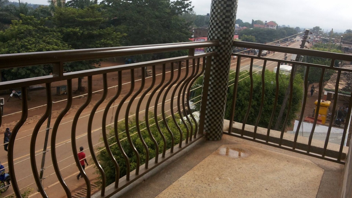 Nebbi Hotel | Highway Motel