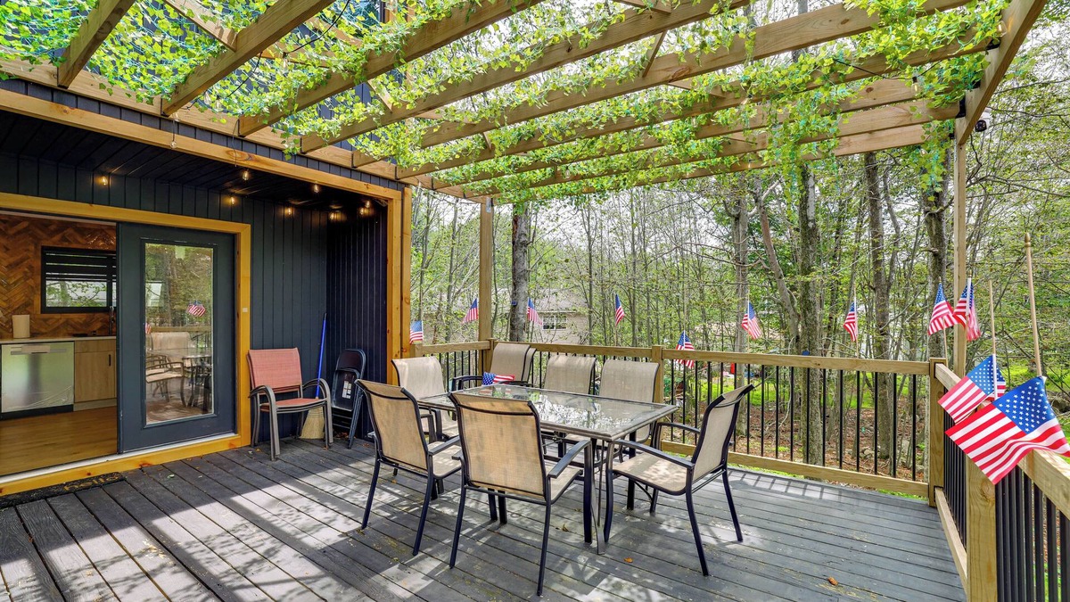 Tobyhanna Cabin | Hike & Fish: Peaceful Family Cabin in Tobyhanna!