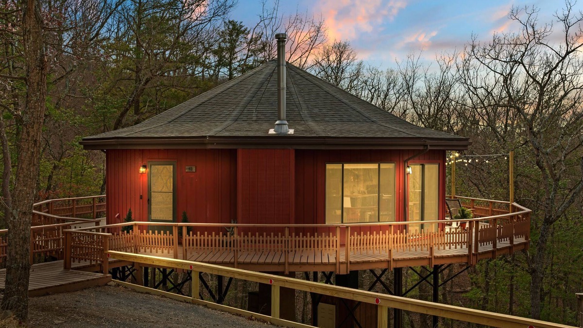 Basye House | Hike, Golf, Lake, Wineries