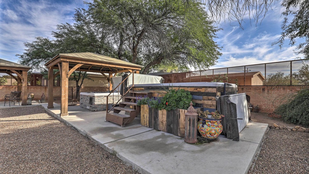 Tucson Cottage | Hike, Shop & Unwind: Tucson Home w/Shared Hot Tub