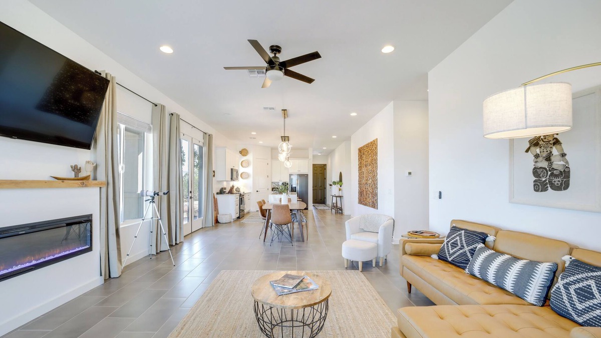 Rimrock House | Hiker's Retreat w/Furnished Patio in Rimrock!