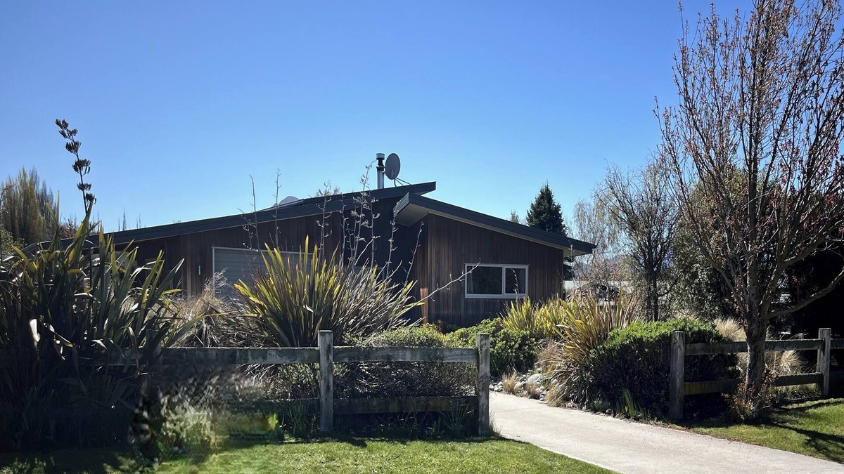 Albert Town House | Hikuwai Family Retreat - Albert Town Holiday Home