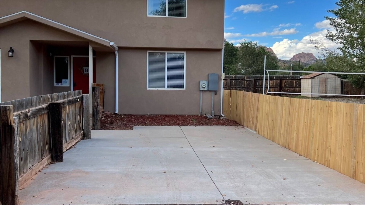 Hildale House | Hildale Haven B/red rock views, abundance of trails, close to Zion Nat'l Park.