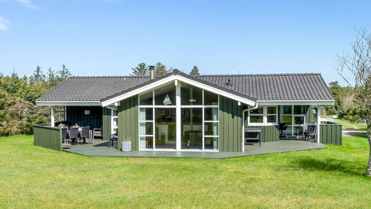 Blokhus House | "Hildburg" - 1.5km from the sea by Interhome